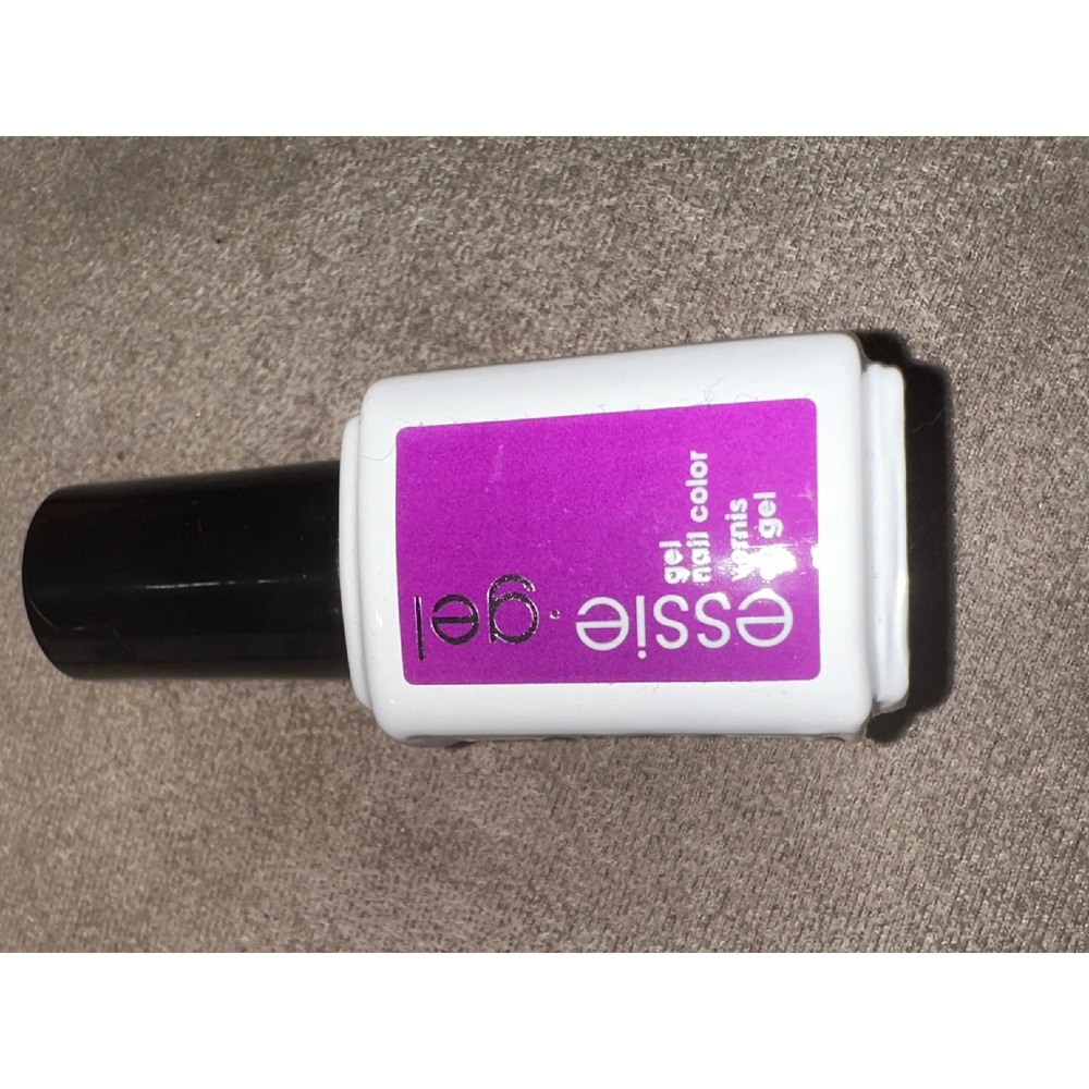 Essie Gel Nail Color VIP‎ List 5056 Purple Professional Polish
